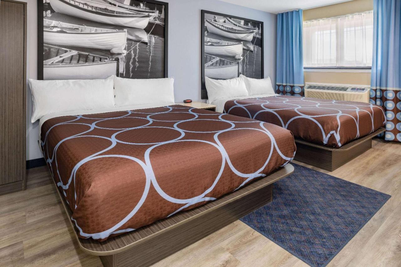 Super 8 By Wyndham Lindenhurst Extérieur photo