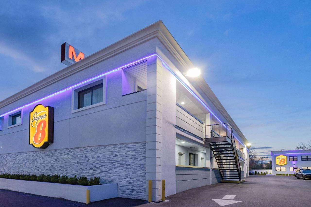 Super 8 By Wyndham Lindenhurst Extérieur photo